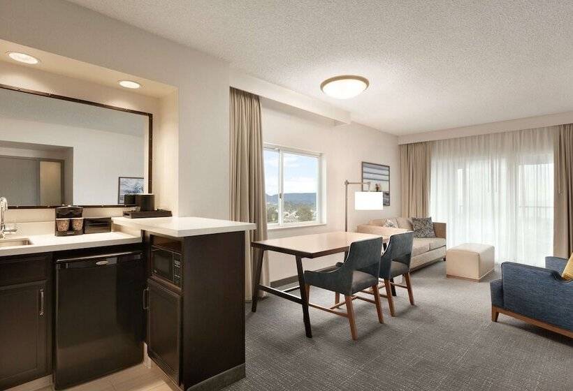 Люкс 2 Спальни, Embassy Suites By Hilton Monterey Bay Seaside