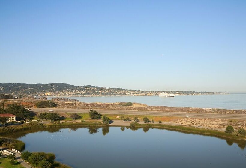 Люкс Адаптированный для Инвалидов, Embassy Suites By Hilton Monterey Bay Seaside