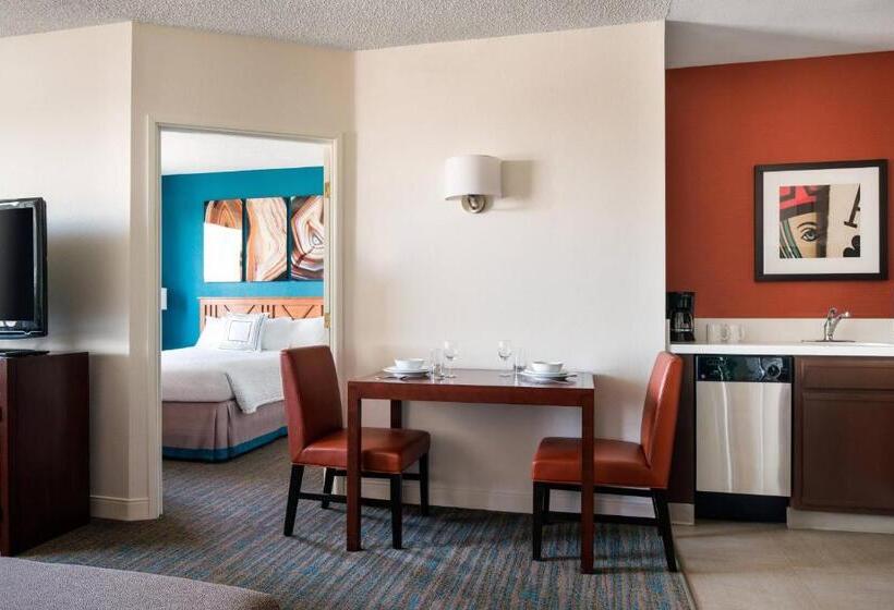 مجموعه ویستا شهر, Residence Inn By Marriott Las Vegas Hughes Center