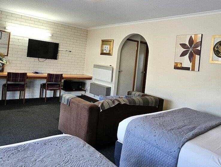 Люкс Семейный 2 Спальни, Alfred Motor Inn