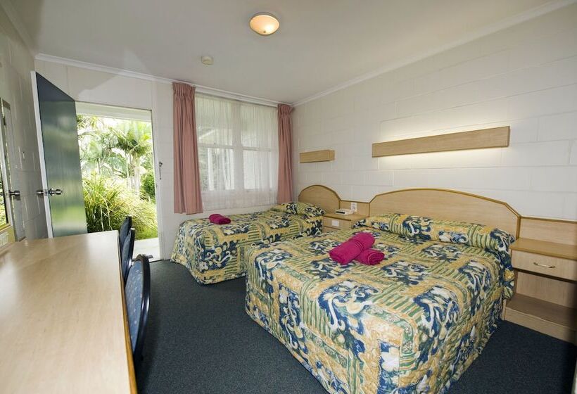 Номер Стандарт, Colonial Court Motor Inn