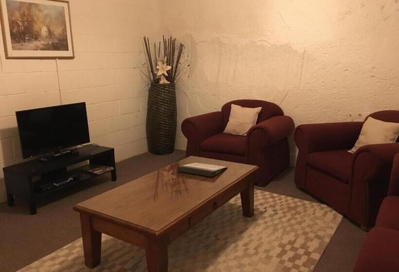 Семейные Апартаменты 3 Спальни, Desert View Apartments