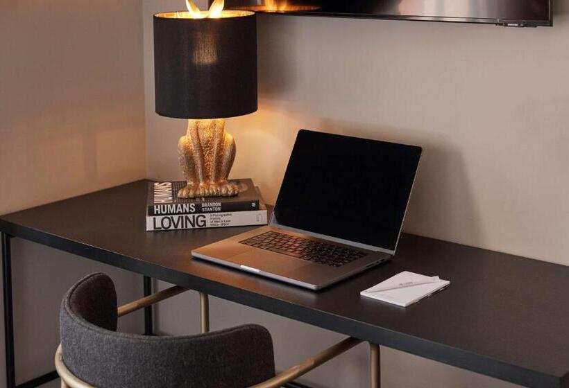 Номер Стандарт, The Capitol Hotel Sydney