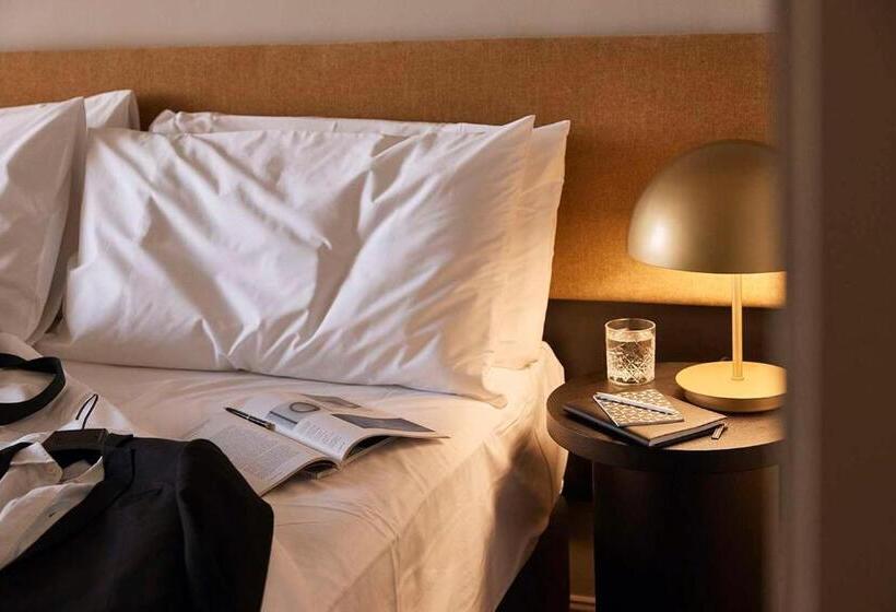 Номер Deluxe Кровать Кинг, The Capitol Hotel Sydney