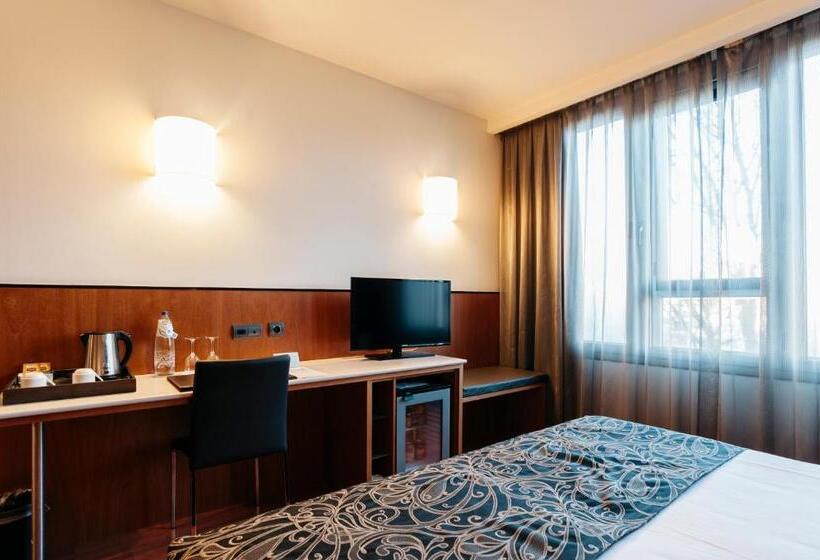 اتاق استاندارد, Catalonia Brussels