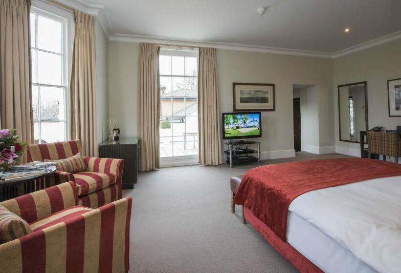 سوییت اجرایی, Bedford Lodge Hotel & Spa