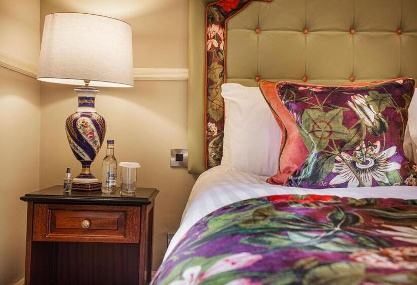 اتاق سوپریور, The Wynnstay Hotel, Oswestry, Shropshire