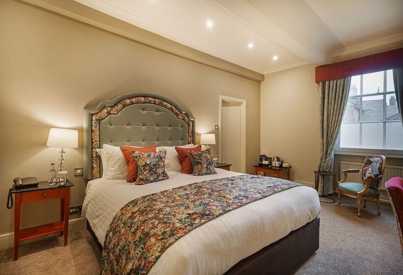 اتاق سوپریور, The Wynnstay Hotel, Oswestry, Shropshire