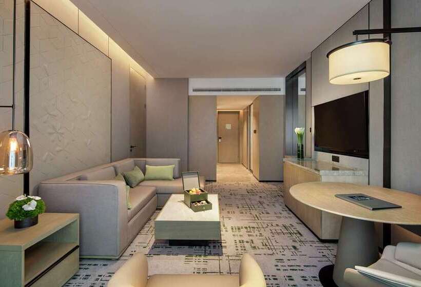 带大床的小型套房, Hilton Cardiff