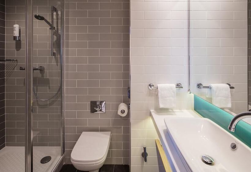 Номер Стандарт Двуспальная Кровать, Holiday Inn Express Belfast City, An Ihg