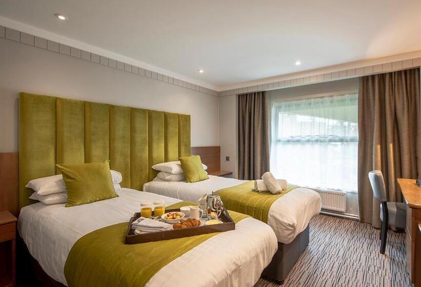 Номер Стандарт, Hogs Back Hotel & Spa