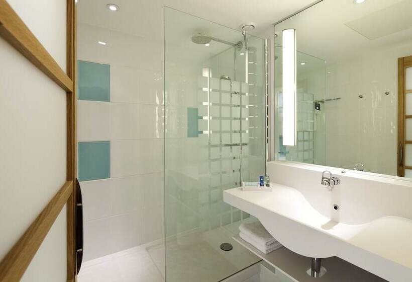 Семейный Номер, Novotel York Centre