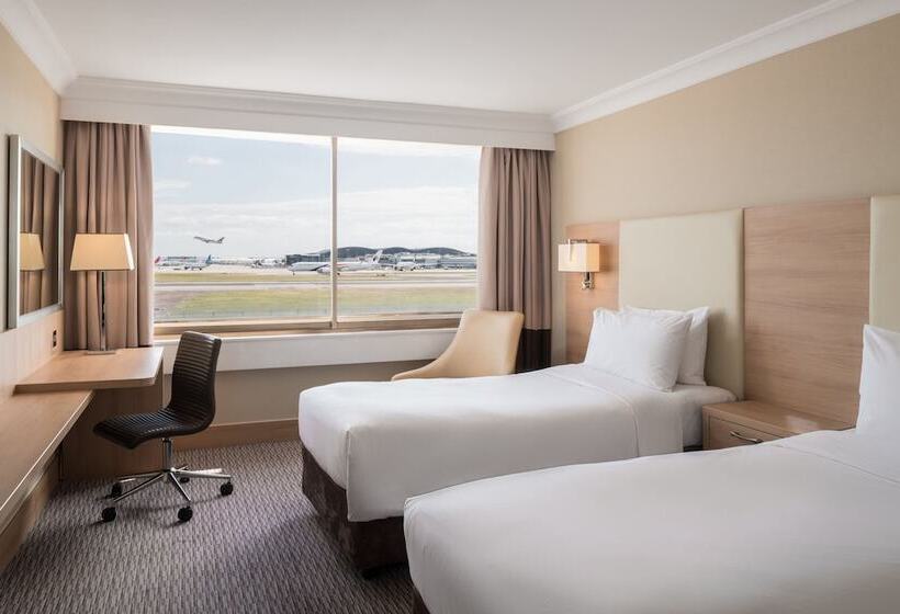Номер Стандарт, Renaissance London Heathrow