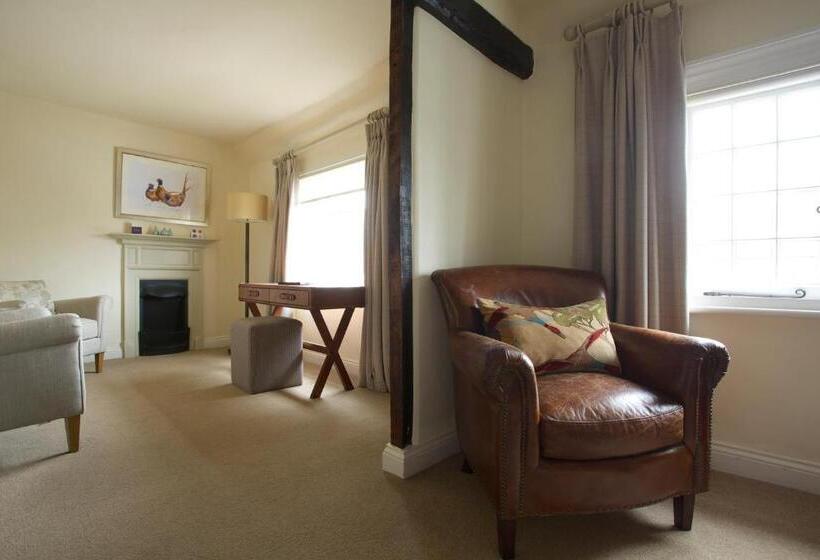 Номер Стандарт, The Royal Oak, Yattendon