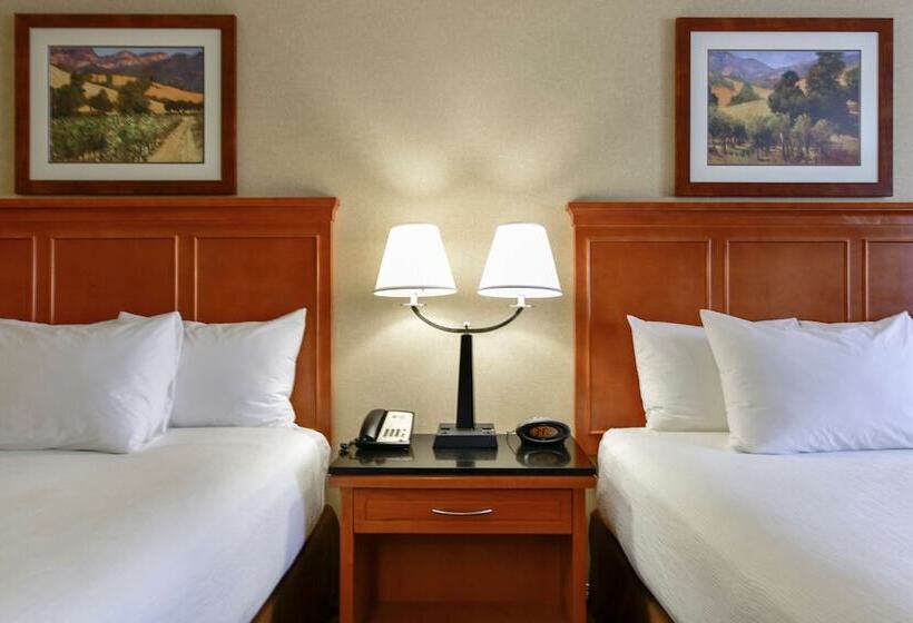 스탠다드 룸 더블 침대 2개, Best Western Plus Osoyoos Hotel And Suites