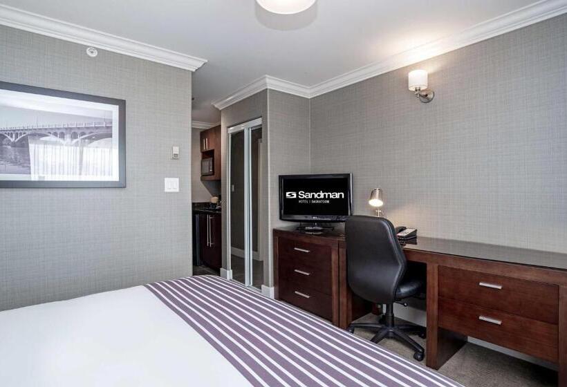 Люкс Кровать Кинг, Sandman Hotel Saskatoon