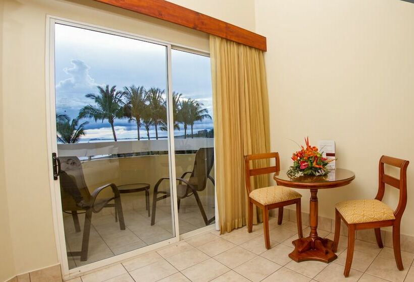 Номер Стандарт 2 Двуспальные Кровати, Fiesta Resort Central Pacific   All Inclusive
