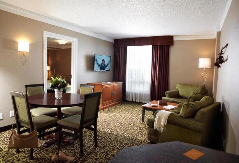 キングサイズベッドのデラックススイート, Varscona Hotel On Whyte