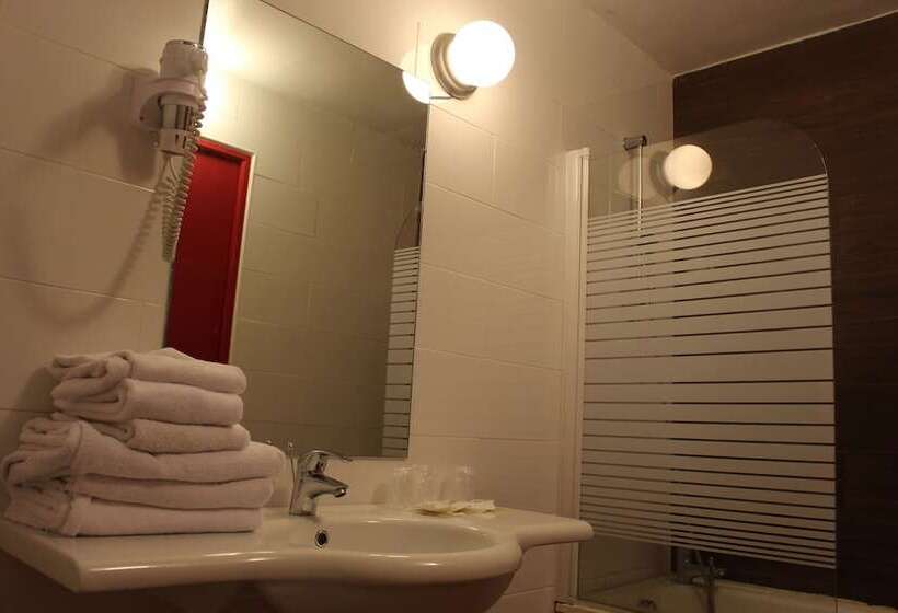 Номер Стандарт, Euro Hôtel Paris Créteil