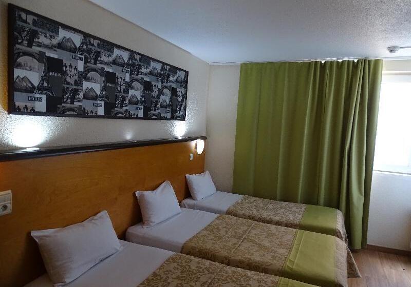 Номер Стандарт Трехместный, Euro Hôtel Paris Créteil