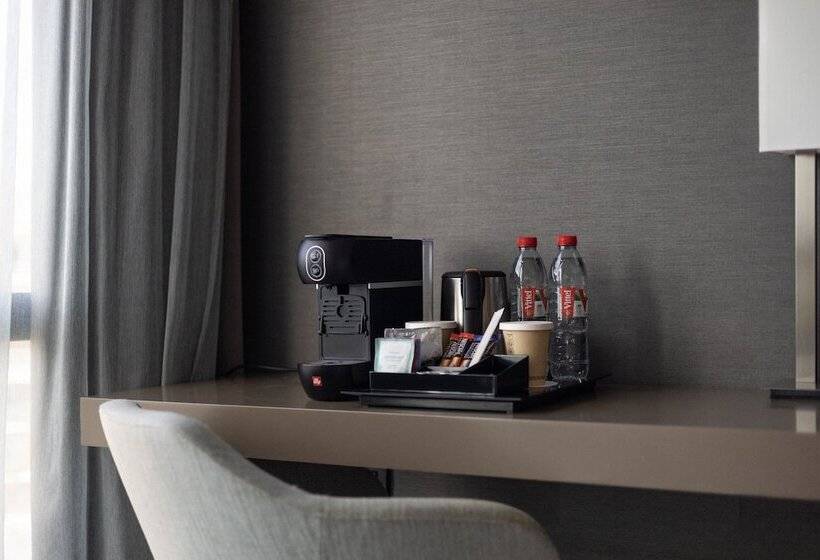 片側に海が見えるデラックスルーム, Ac Hotel By Marriott Nice