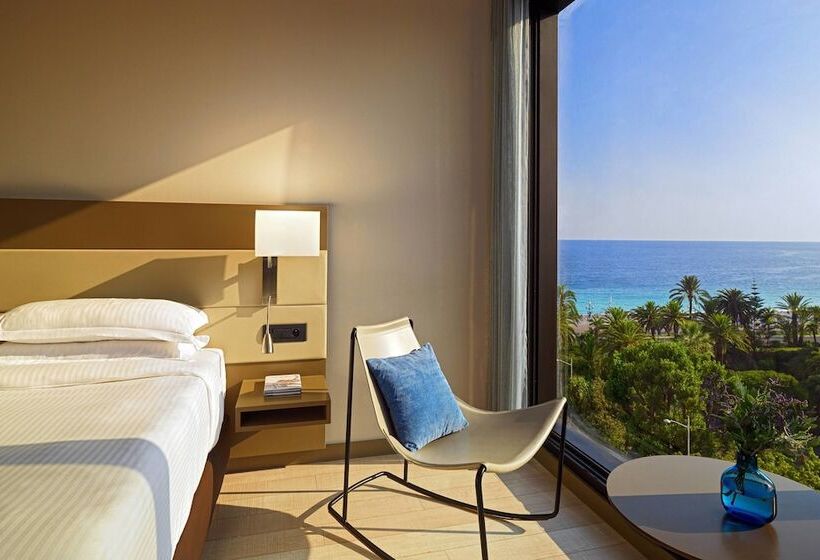 片側に海が見えるデラックスルーム, Ac Hotel By Marriott Nice