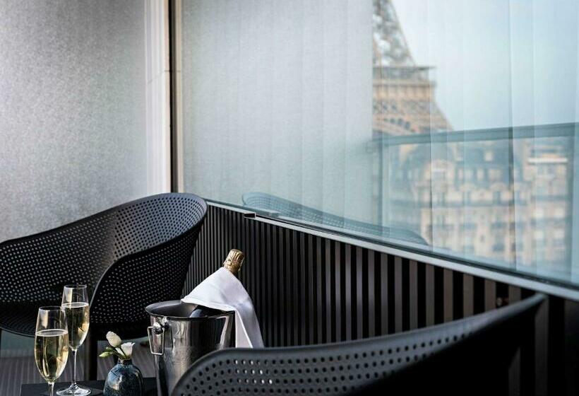 キングサイズベッド、ビュー付きデラックスルーム, Pullman Paris Tour Eiffel