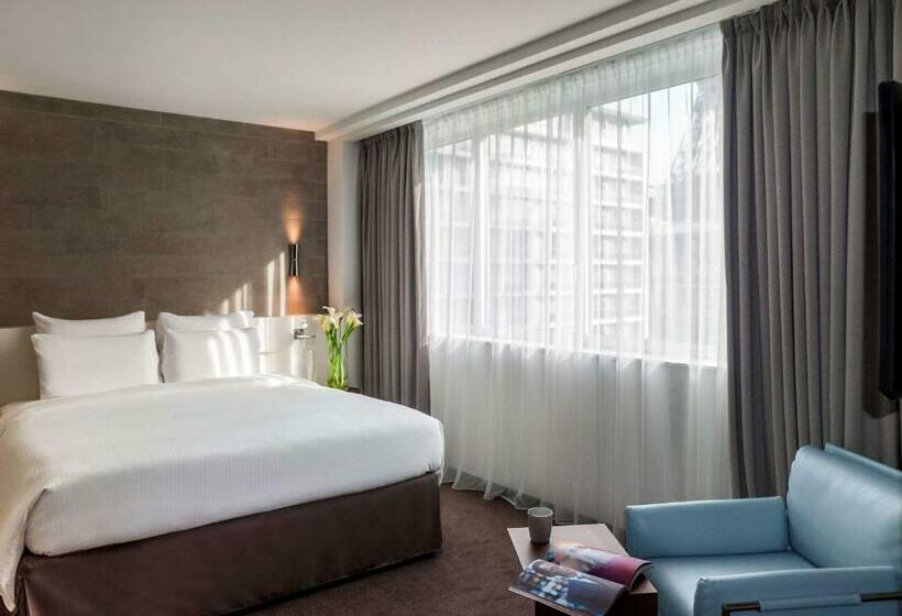 ジュニアスイート, Pullman Paris Tour Eiffel