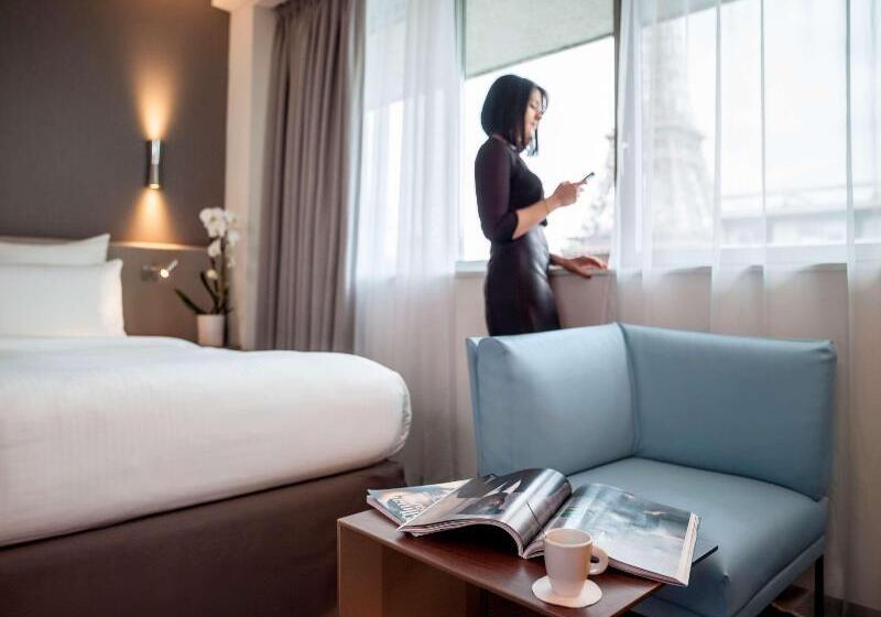 キングサイズベッドのジュニアスイート, Pullman Paris Tour Eiffel