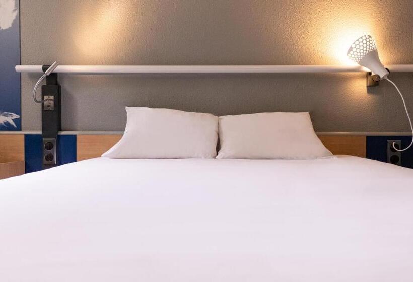 Номер Стандарт, Ibis Paris Gennevilliers