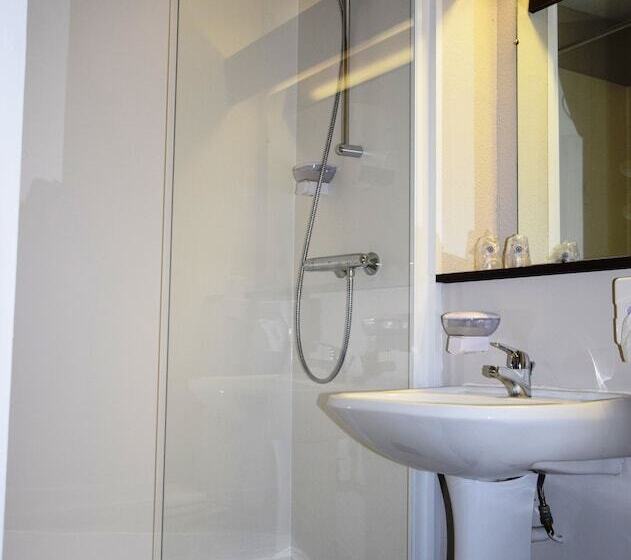 Номер Стандарт, The Originals City, Hôtel Du Phare, Bordeaux Mérignac