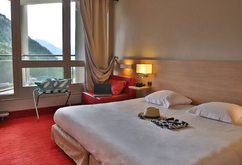 Номер Стандарт с Балконом, Sowell Hotels Le Pas Du Loup