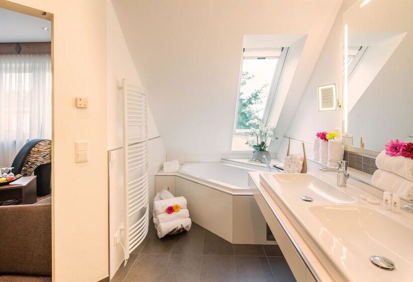 Люкс Повышенной Комфортности, Best Western Plus Parkhotel Erding