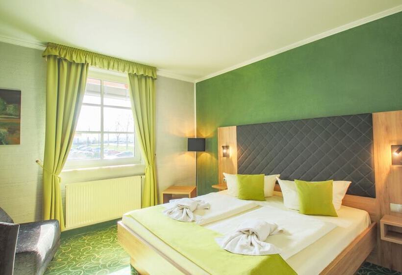 Номер Стандарт, Panorama Berghotel Wettiner Höhe