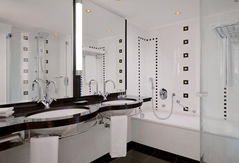 Полулюкс, The Westin Grand Munich