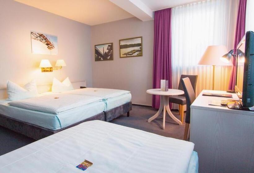 Номер Стандарт Трехместный, Excelsior Bochum