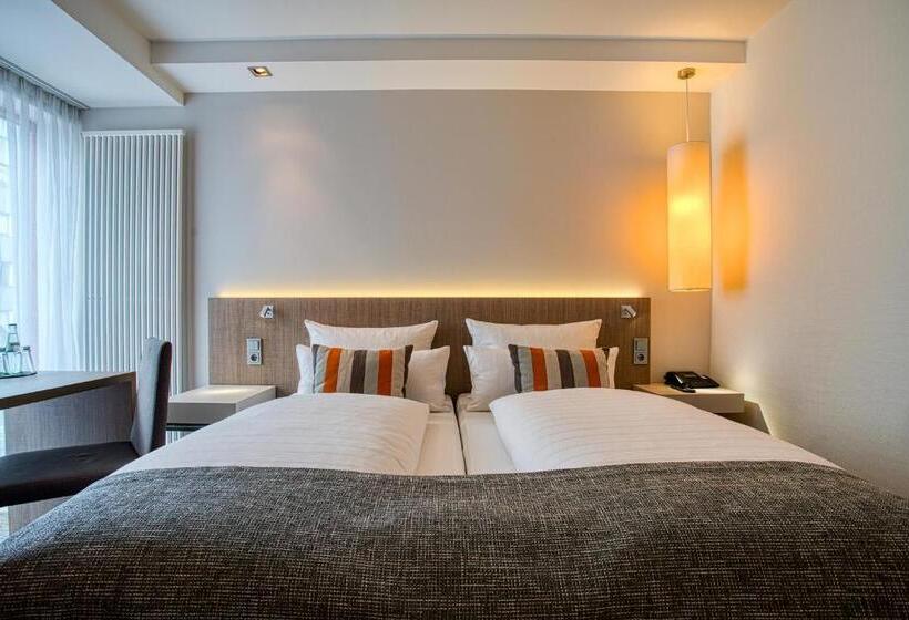 Номер Стандарт, Kommerzhotel Köln