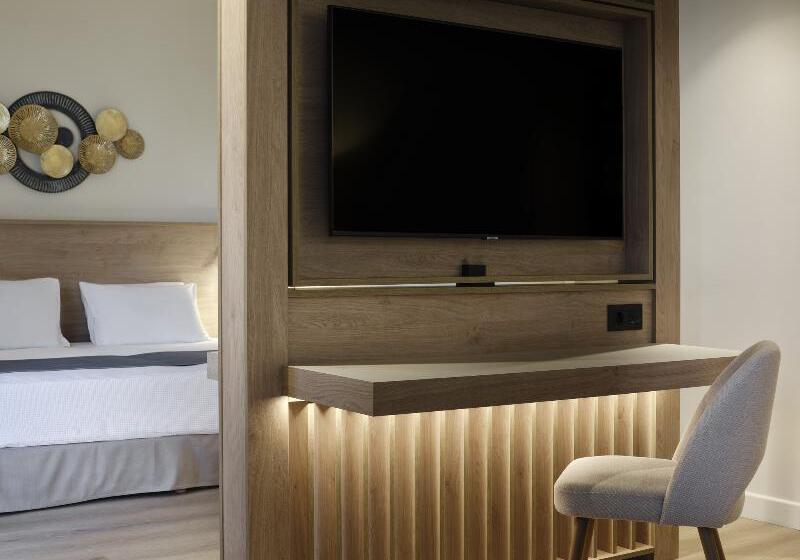Люкс Боковой Вид на Море, Atlantica Ocean Beach Resort