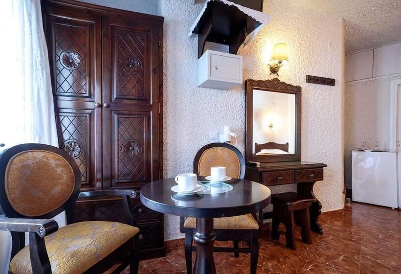 标准间, Porto Perissa