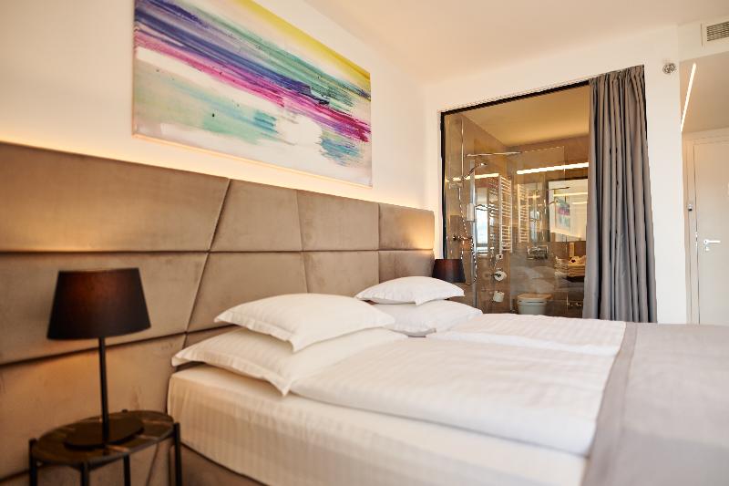 اتاق استاندارد یک نفره, Paris