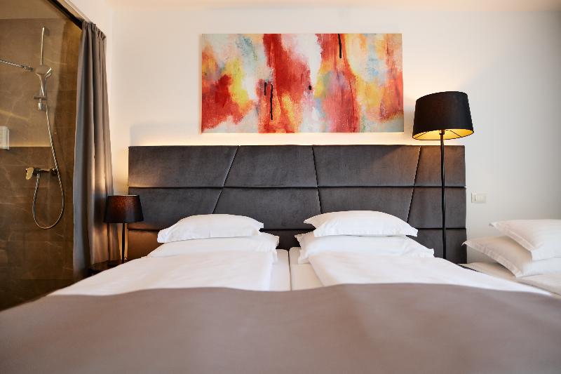 اتاق سوپریور خانوادگی, Paris