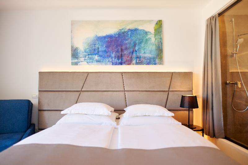 اتاق سوپریور خانوادگی, Paris