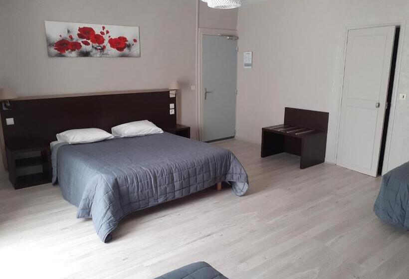 Семейный Номер, Hôtel De France