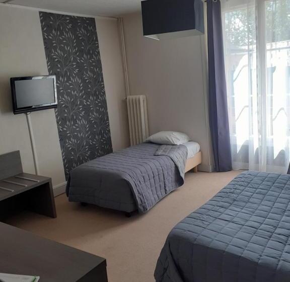Номер Стандарт Трехместный, Hôtel De France