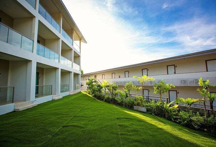Королевский Люкс, Sunset Beach Club
