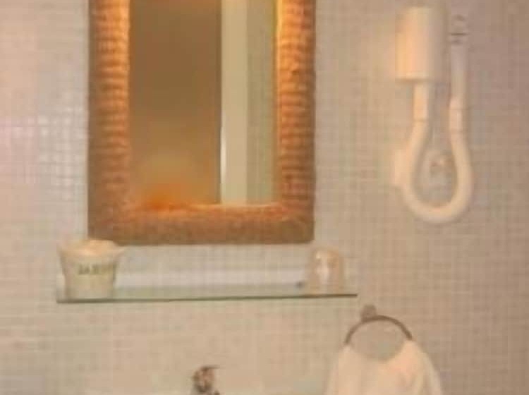 اتاق استاندارد با بالکن, Vi Suites