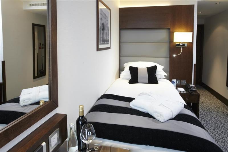 발코니가 있는 스위트, Plaza E De Russie  Relais & Chateaux