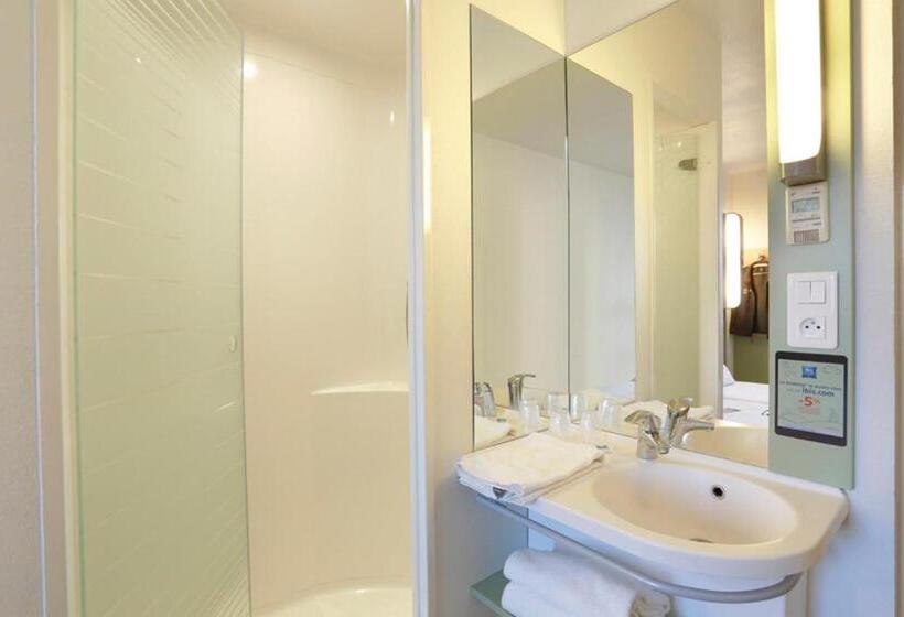 Номер Стандарт, First Inn