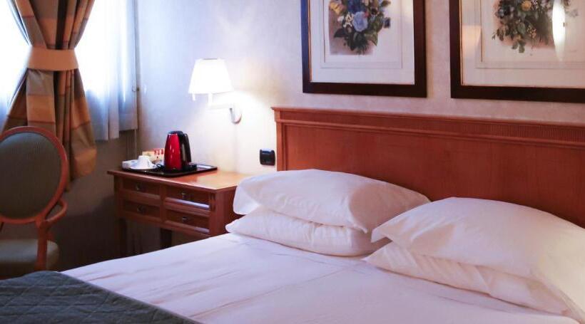 Пентхаус, Monica Hotel Fiera