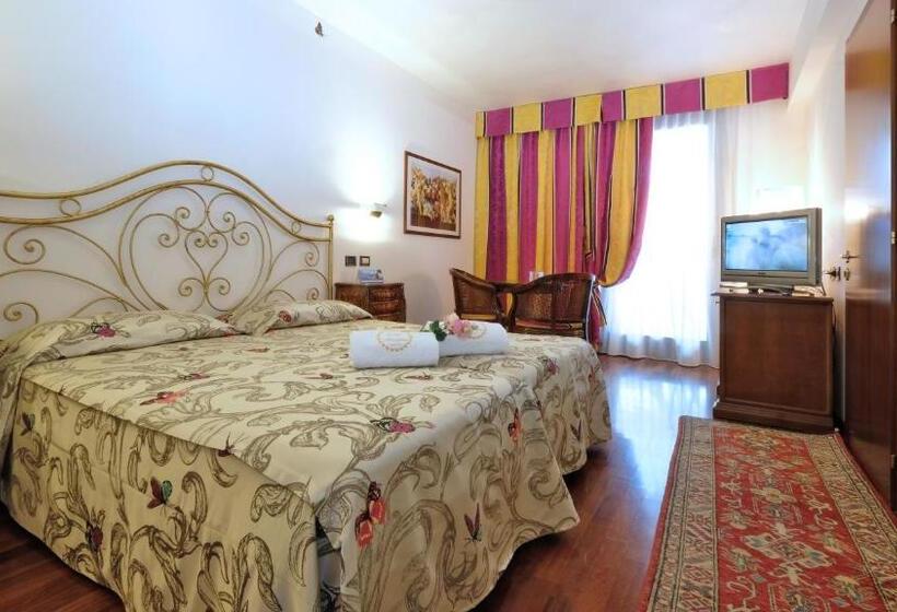Номер Стандарт Вид на Озеро, Villa Madrina Lovely And Dynamic